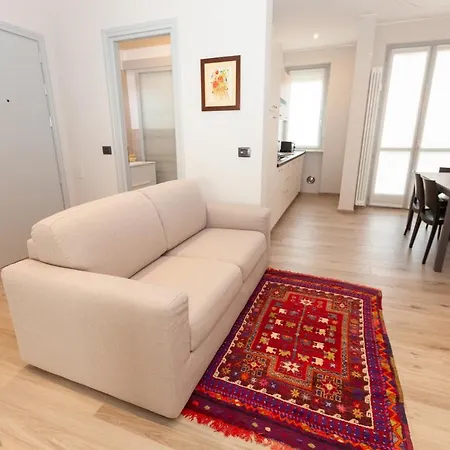 Rossini15 - Garage Privato Apartment Alba (Piedmont)