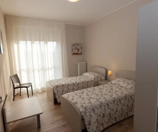 Rossini15 - Garage Privato * Alba (Piedmont)